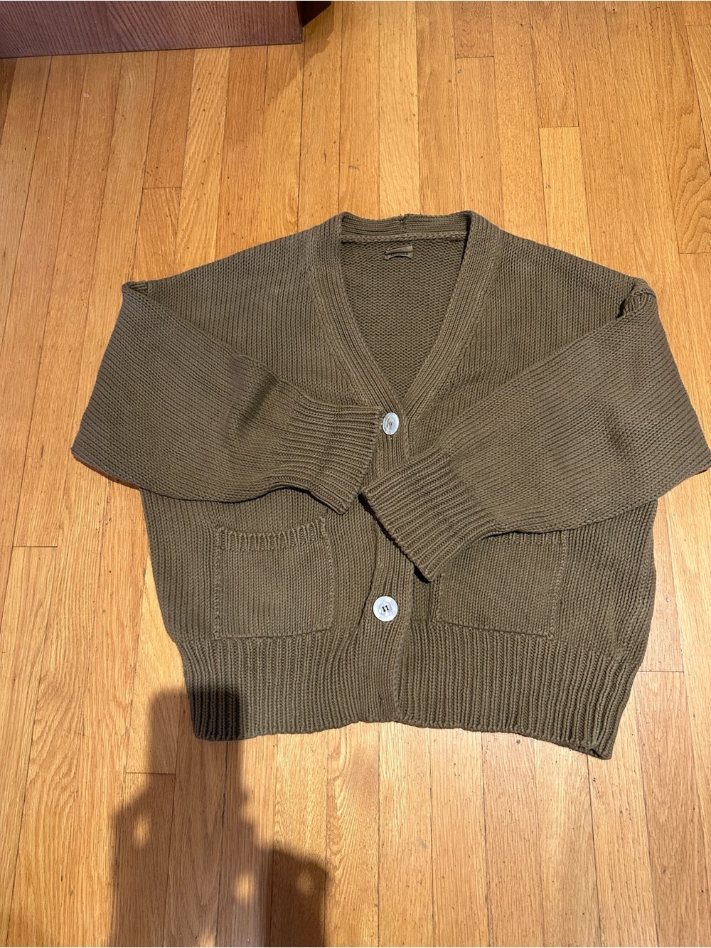 Babaa Olive Green V-Neck Button Cardigan Sweater EUC